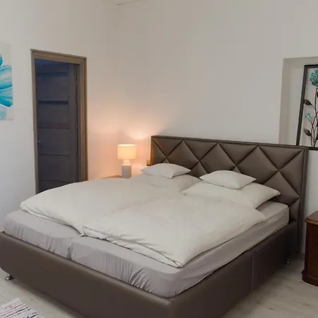 Silver Dream Apartmanhaz *