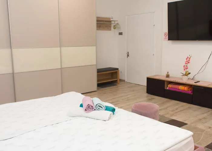 Silver Dream Apartmanhaz דירה דברצן